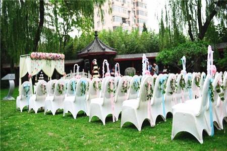 小型戶(hù)外婚禮